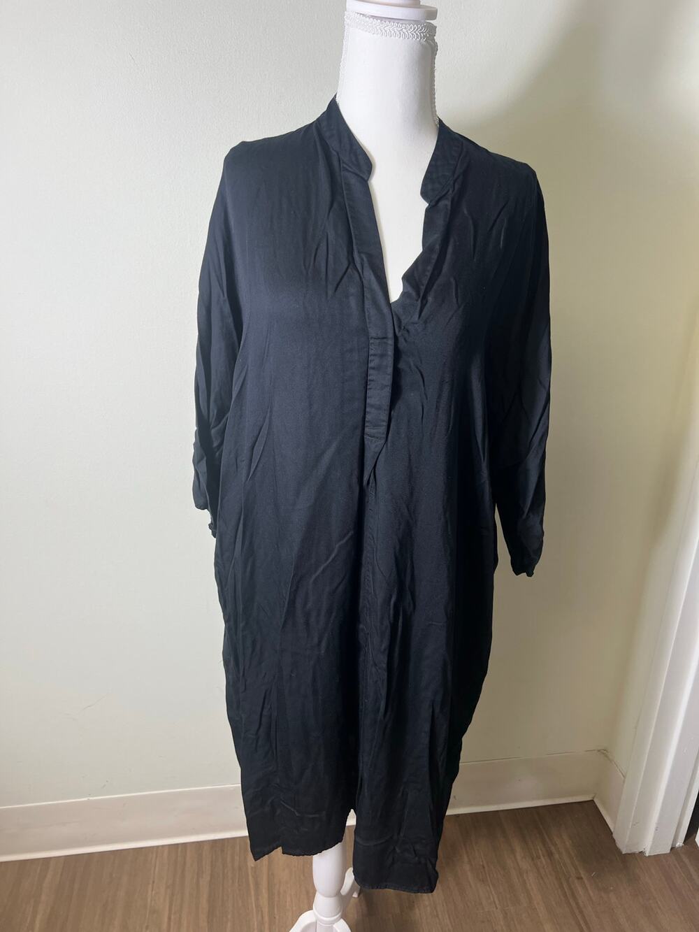 Neu Nomads Black V Neck Short Sleeve Dress Sz L